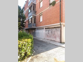 Appartamento in Vendita a Pontedera, 175'000&euro;, 115 m², arredato, con Box