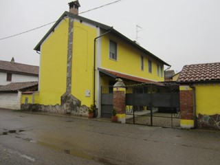Appartamento in Vendita a Zeme, 105'000&euro;, 255 m²