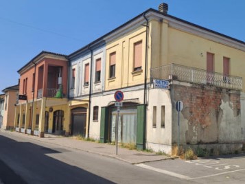 Trilocale in Vendita a Lungavilla, 20'753&euro;, 69 m², arredato