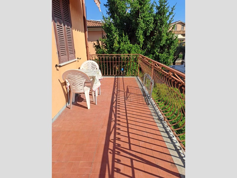 Appartamento in Affitto a Massa, 1'000&euro;, 130 m², arredato