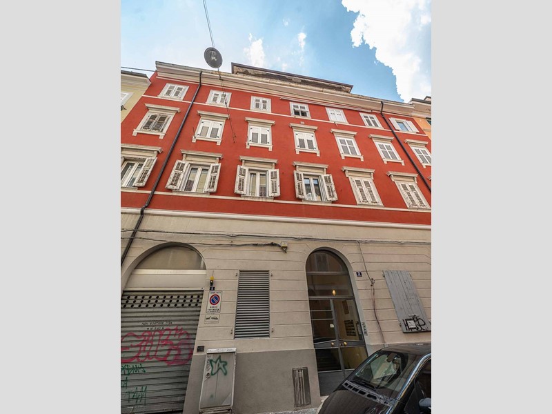 Appartamento in Vendita a Trieste, 325'000&euro;, 160 m²