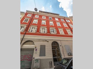 Appartamento in Vendita a Trieste, 325'000&euro;, 160 m²