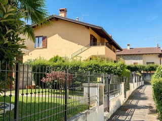 Appartamento in Vendita a Albano Sant'Alessandro, 299'000&euro;, 166 m²