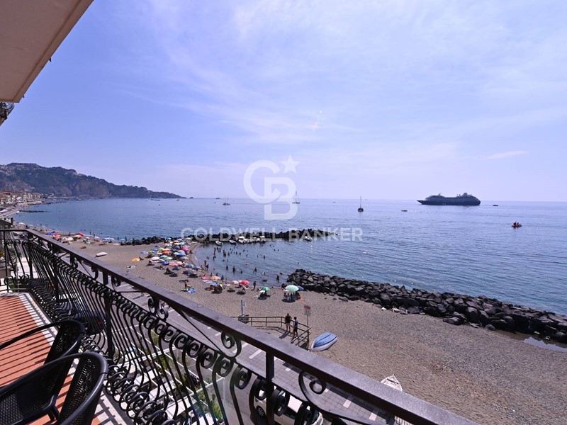 Appartamento in Vendita a Giardini Naxos, 500'000&euro;, 138 m²