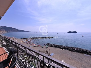 Appartamento in Vendita a Giardini Naxos, 500'000&euro;, 138 m²