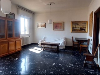 Quadrilocale in Vendita a Imperia, zona Porto Maurizio, 225'000&euro;, 100 m²