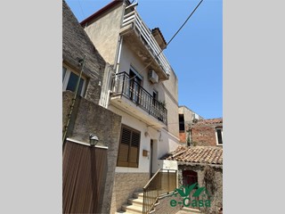Appartamento in Vendita a Torregrotta, 110'000&euro;, 155 m²