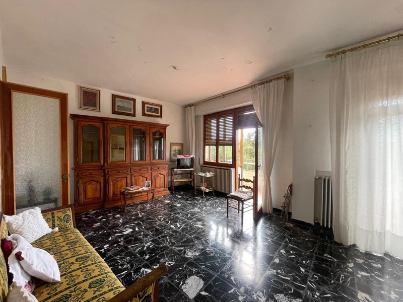Appartamento in Vendita a Siena, 300'000&euro;, 120 m², con Box