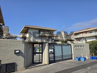 Bilocale in Vendita a Aci Castello, 88'000&euro;, 50 m²