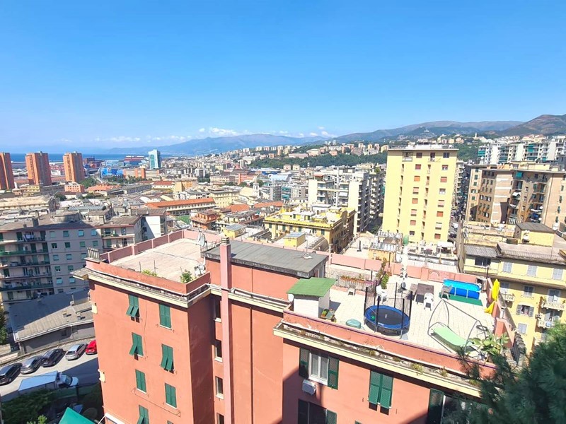 Appartamento in Vendita a Genova, 159'000&euro;, 101 m²