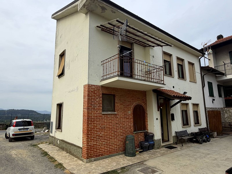 Trilocale in Vendita a Dego, 58'000&euro;, 100 m²