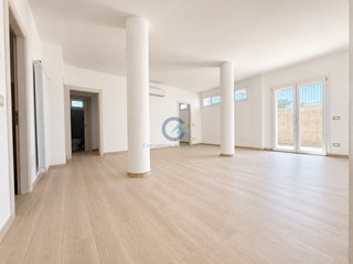 Quadrilocale in Vendita a Catanzaro, zona Catanzaro Lido, 225'000&euro;, 115 m²