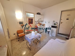 Monolocale in Vendita a Livorno, 39'000&euro;, 30 m², arredato