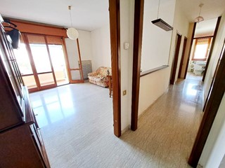 Quadrilocale in Vendita a Rovigo, zona CENTRO-QUARTIERI, 76'000&euro;, 87 m²