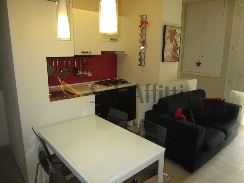 Trilocale in Affitto a Firenze, zona Careggi, 1'000&euro;, 60 m², arredato