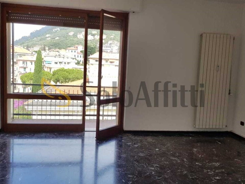 Appartamento in Affitto a Chiavari, zona Centro, 900&euro;, 110 m²