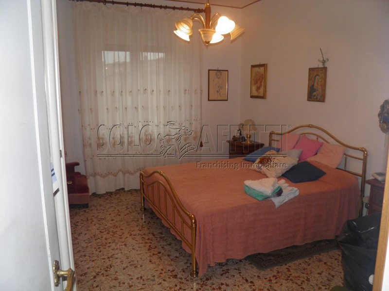 Appartamento in Affitto a Siena, zona Acquacalda Petriccio Uncinello, 950&euro;, 100 m², arredato