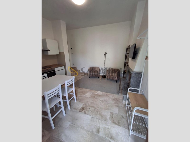 Appartamento in Affitto a Castelnuovo Berardenga, zona Pontignano, 620&euro;, 80 m², arredato
