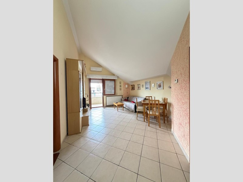 Quadrilocale in Affitto a Francavilla al Mare, 425&euro;, 75 m², arredato