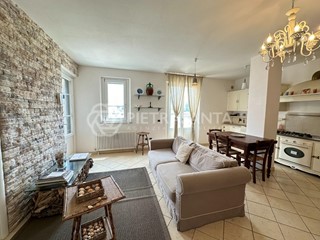 Trilocale in Vendita a Pietrasanta, 440'000&euro;, 80 m², arredato