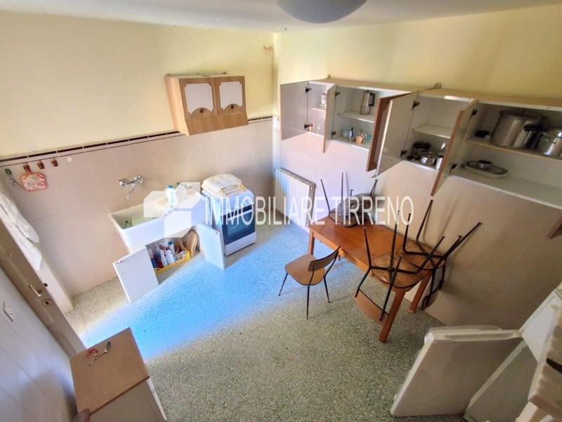 Appartamento in Vendita a Massa, 100'000&euro;, 121 m²