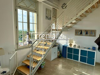 Trilocale in Vendita a Pisa, zona Calambrone, 320'000&euro;, 93 m², arredato