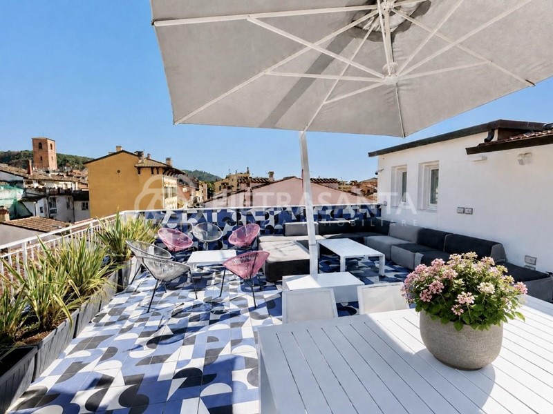 Appartamento in Vendita a Pietrasanta, 1'250'000&euro;, 100 m², arredato