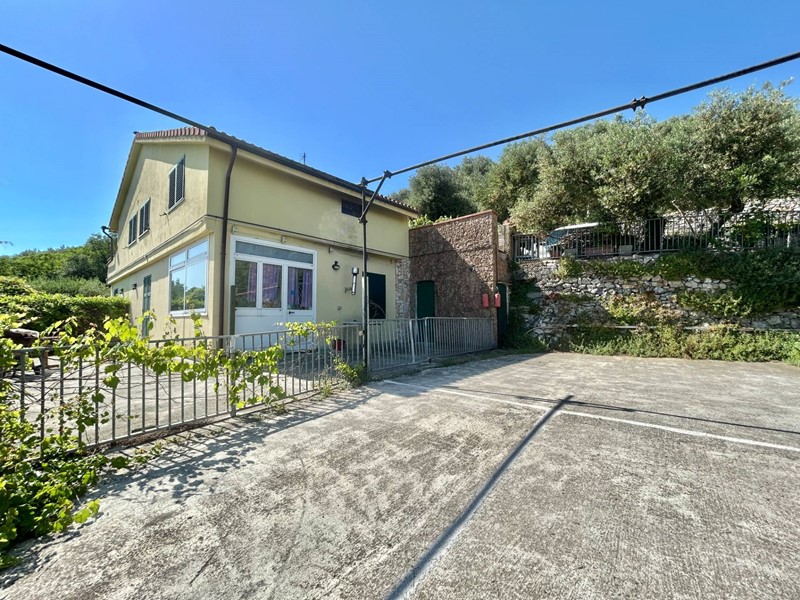 Appartamento in Vendita a Pietra Ligure, 380'000&euro;, 103 m²