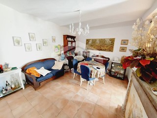 Bilocale in Vendita a Castelbottaccio, 40'000&euro;, 100 m²