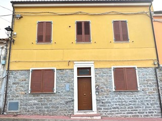 Appartamento in Vendita a Luogosanto, 158'000&euro;, 196 m²