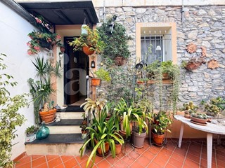 Bilocale in Vendita a Imperia, 89'000&euro;, 65 m²