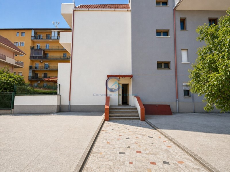 Trilocale in Vendita a Catanzaro, zona Catanzaro Lido, 200'000&euro;, 85 m²