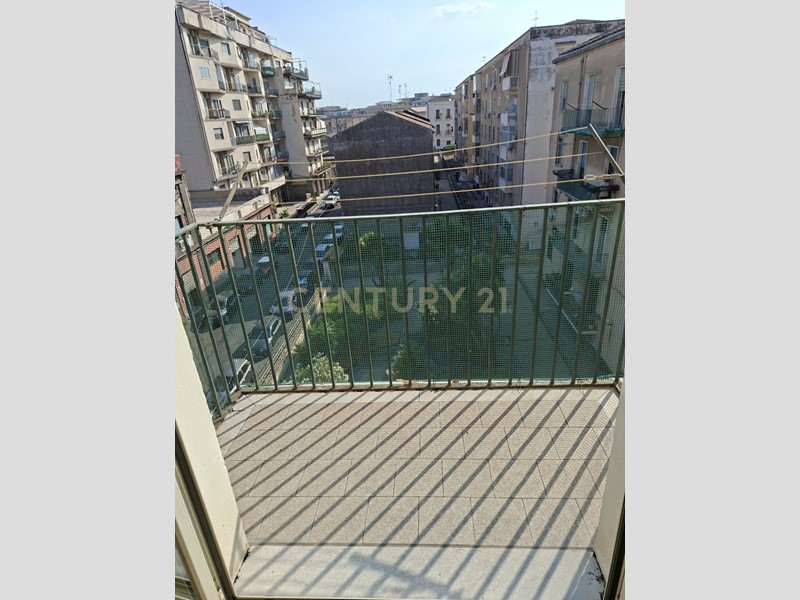 Trilocale in Vendita a Catania, 100'000&euro;, 99 m²