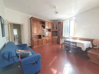 Trilocale in Vendita a Lucca, zona San Marco, 195'000&euro;, 90 m², arredato