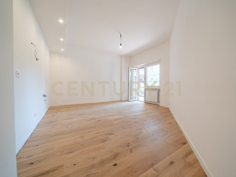 Trilocale in Vendita a Roma, 375'000&euro;, 80 m², arredato