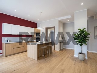 Appartamento in Vendita a Siracusa, 97'000&euro;, 89 m²