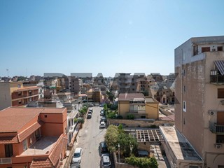 Appartamento in Vendita a Siracusa, 82'000&euro;, 101 m²