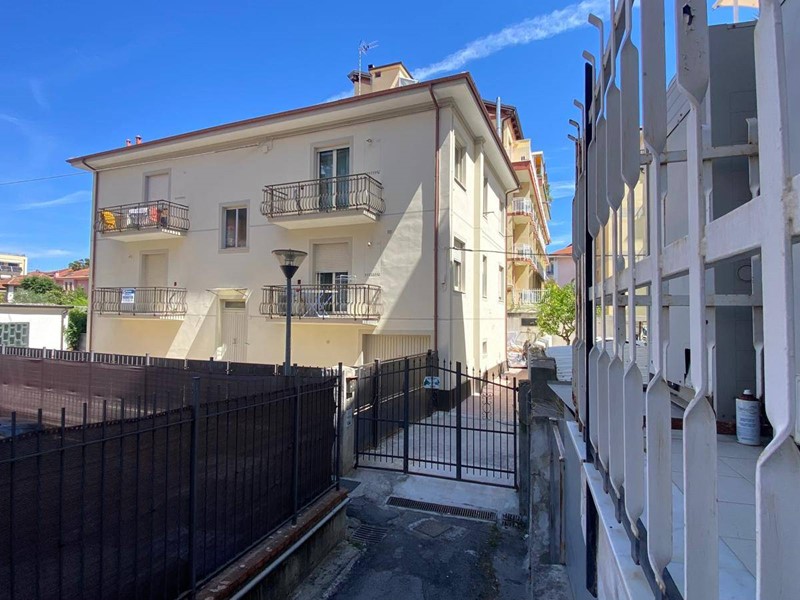 Trilocale in Vendita a Diano Marina, 270'000&euro;, 77 m²