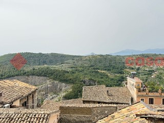 Quadrilocale in Vendita a Alatri, 40'000&euro;, 80 m², arredato