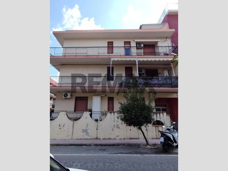 Quadrilocale in Vendita a San Filippo del Mela, 90'000&euro;, 131 m²