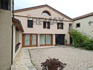 Bilocale in Vendita a Vittorio Veneto, 160'000&euro;, 63 m²