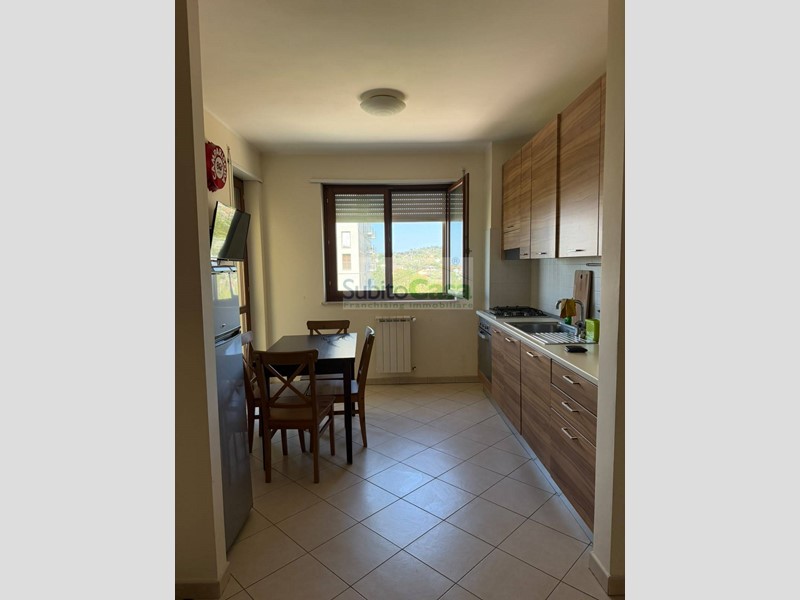 Quadrilocale in Affitto a Chieti, 700&euro;, 70 m²