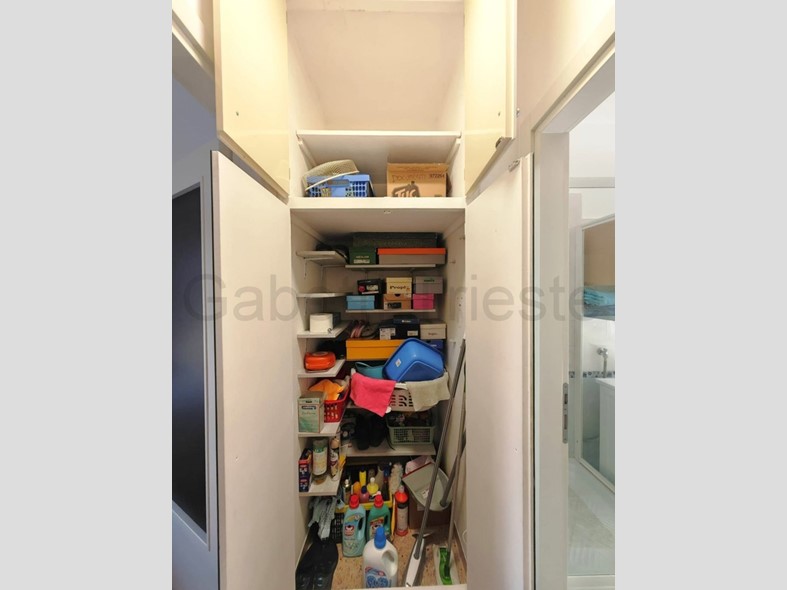 Bilocale in Vendita a Trieste, 135'000&euro;, 48 m²