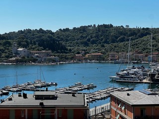 Appartamento in Vendita a Portovenere, zona Le Grazie, 260'000&euro;, 110 m²