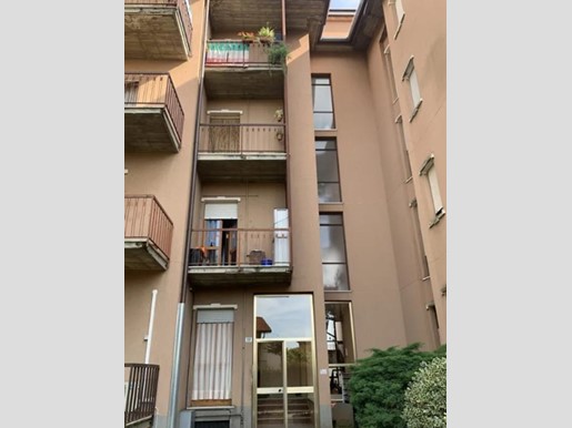 Appartamento in Vendita a Suisio, 77'669&euro;, 139 m², arredato, con Box