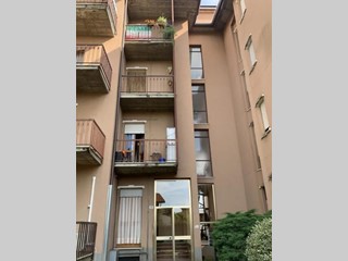 Appartamento in Vendita a Suisio, 77'669&euro;, 139 m², arredato, con Box