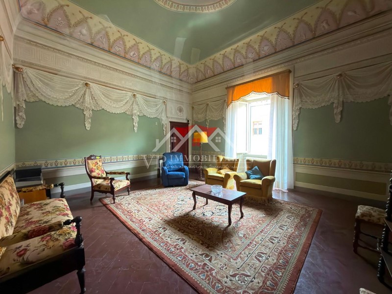 Appartamento in Vendita a Pomarance, 160'000&euro;, 375 m²