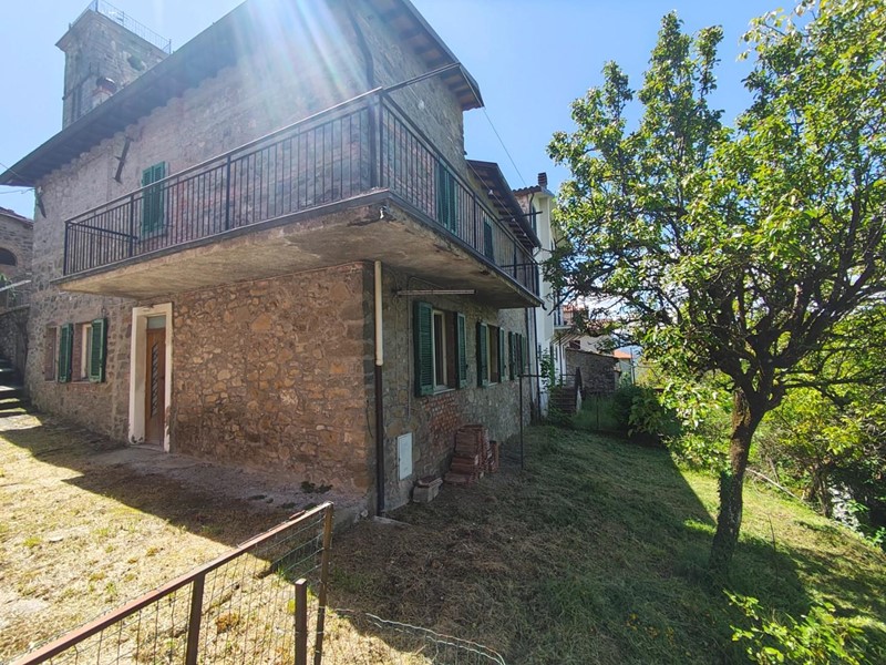 Quadrilocale in Vendita a Castiglione di Garfagnana, zona Cerageto, 35'000&euro;, 75 m²