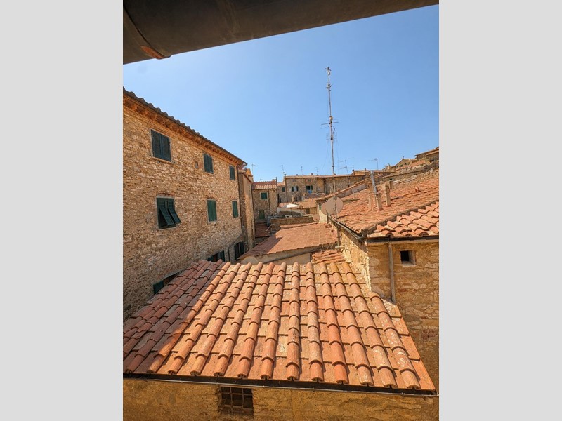 Attico in Vendita a Campiglia Marittima, 90'000&euro;, 70 m², arredato