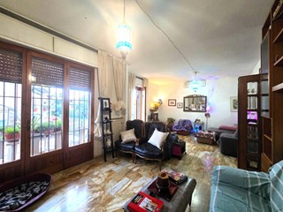 Appartamento in Vendita a Siena, 299'000&euro;, 141 m², arredato, con Box